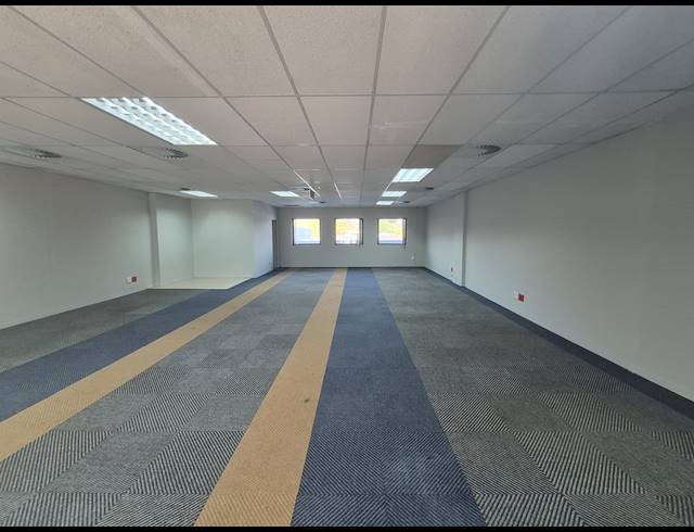 158M² OFFICE TO LET IN WOODMEAD